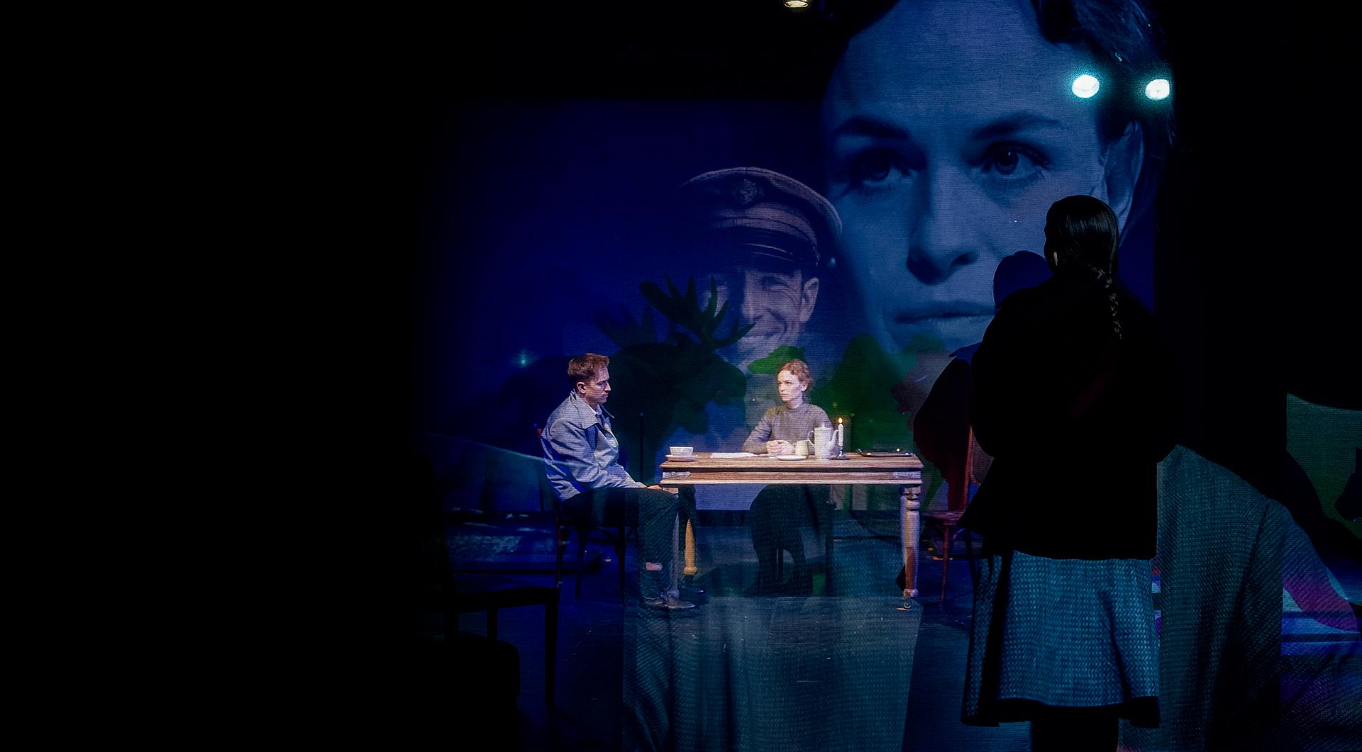 Изображение спектакля