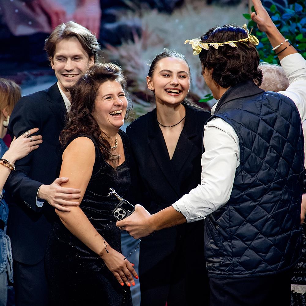 Золотой софит 2025